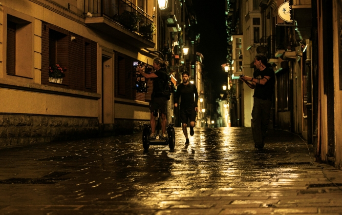 El silencio de la ciudad blanca. Viajar Vitoria en tren.