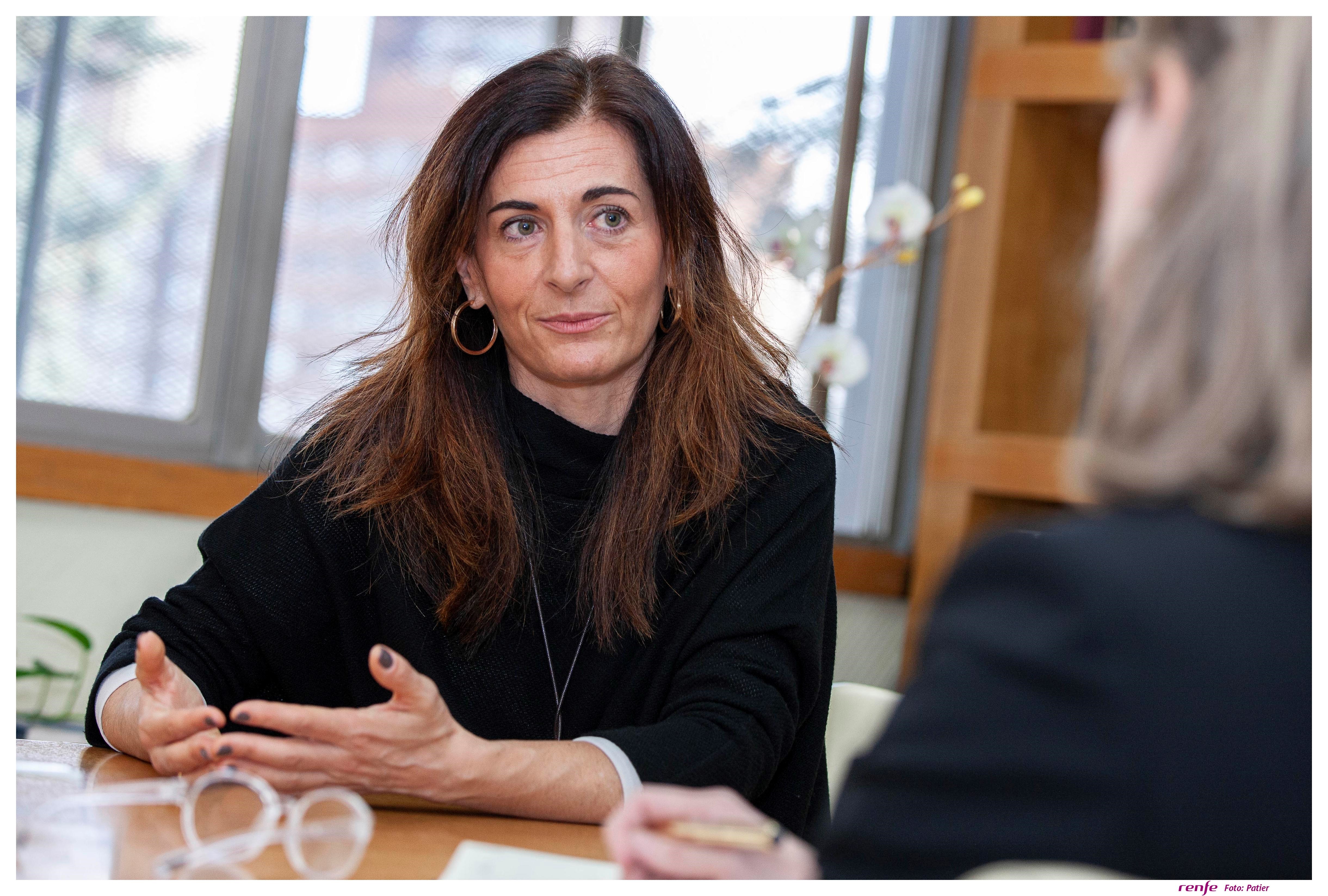 Entrevista Directora Económica Financiera en Mujeres en Renfe