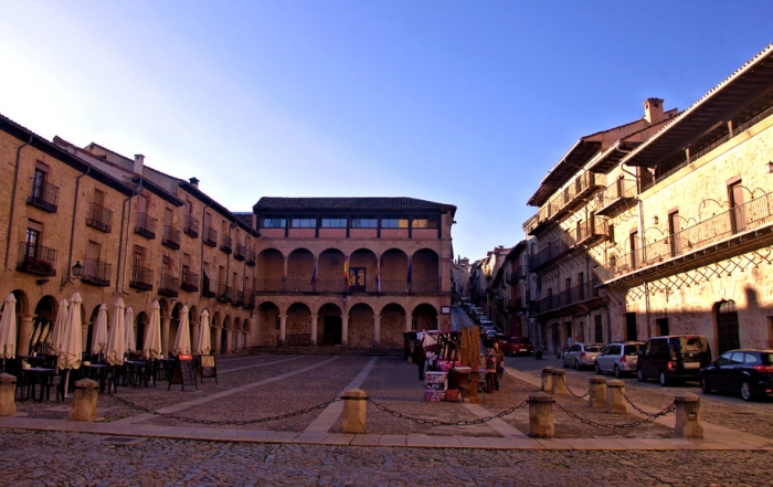 Conoce Sigüenza. Tren a Guadalajara.